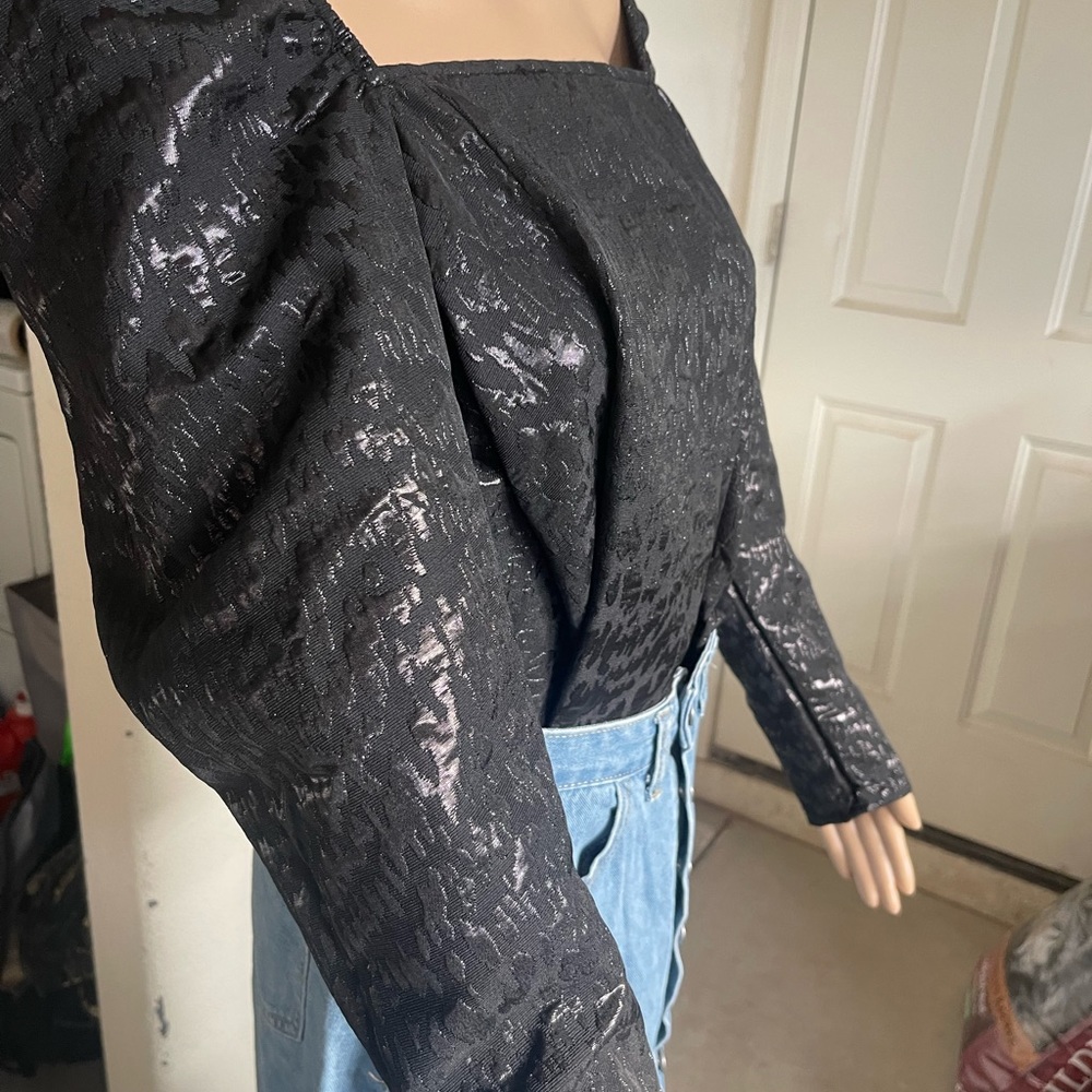 Beautiful long sleeve black blouse!